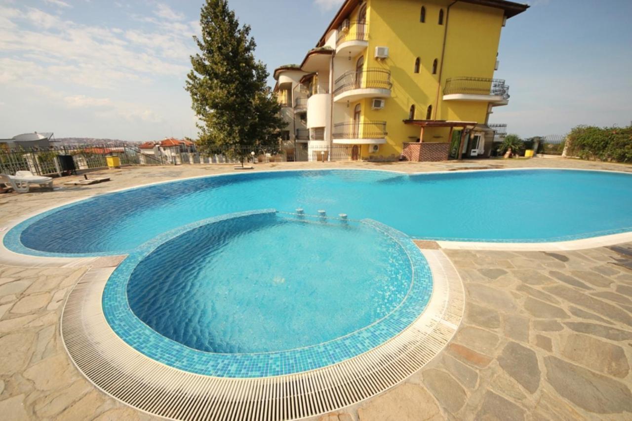 Menada Green Hills Apartments Sozopol Exterior photo